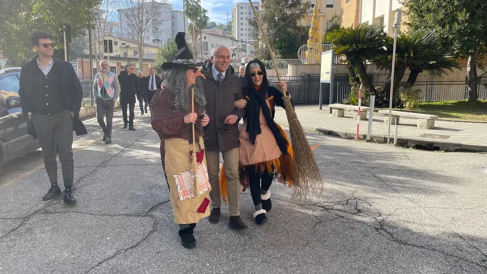 Befana all'Ospedale Annunziata