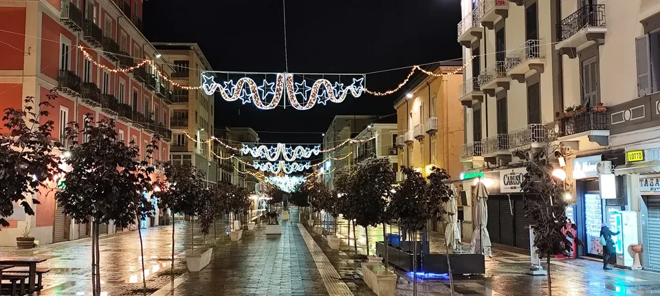 Corso Mazzini illuminato
